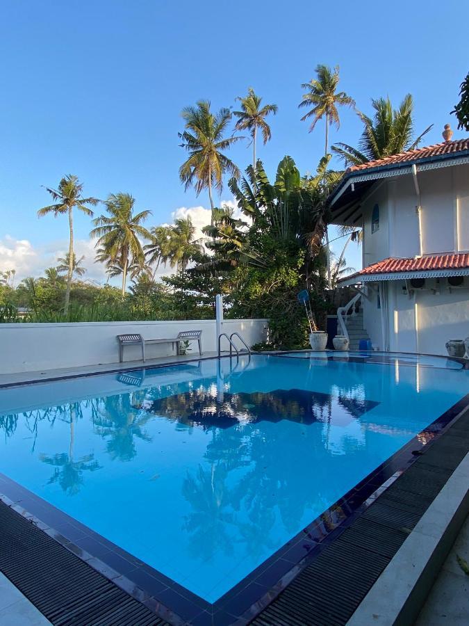 Alma Beach Hotel Weligama Eksteriør bilde