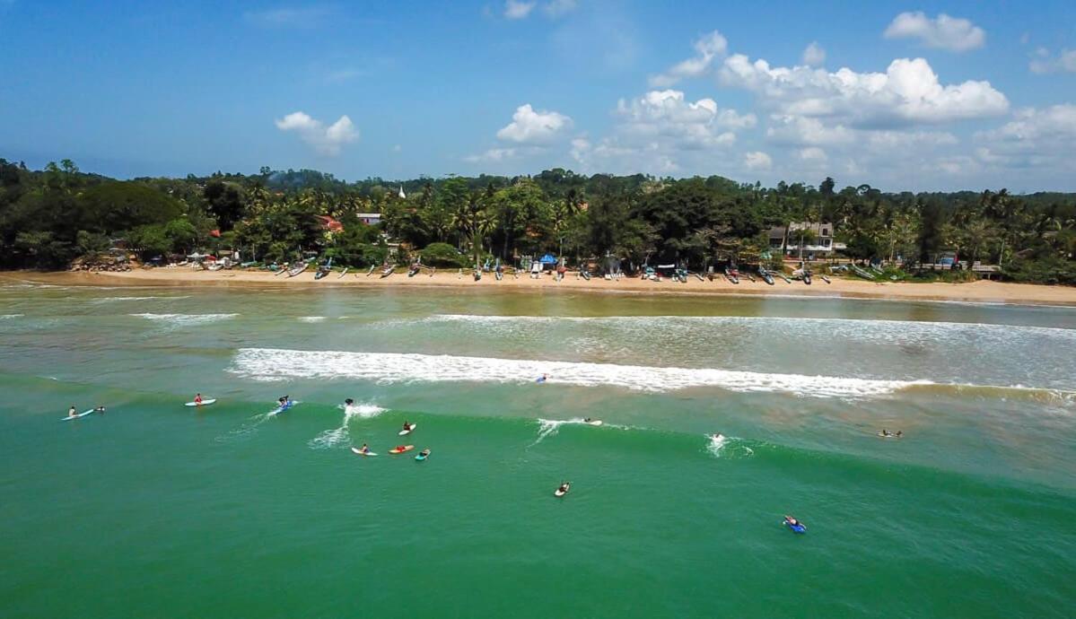 Alma Beach Hotel Weligama Eksteriør bilde