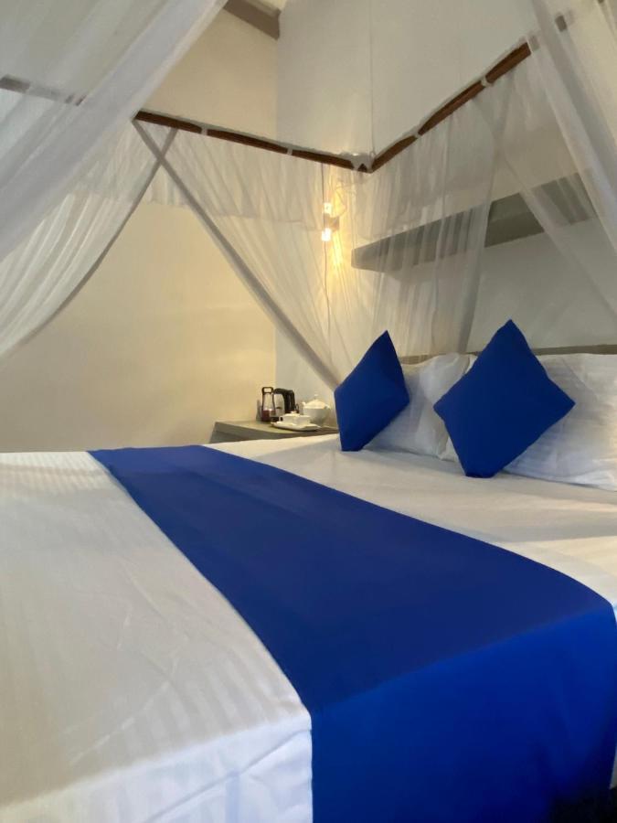 Alma Beach Hotel Weligama Eksteriør bilde
