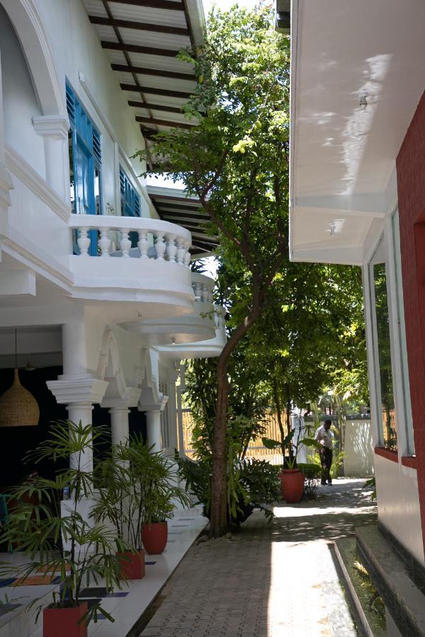 Alma Beach Hotel Weligama Eksteriør bilde
