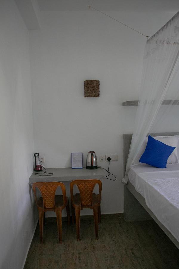 Alma Beach Hotel Weligama Eksteriør bilde
